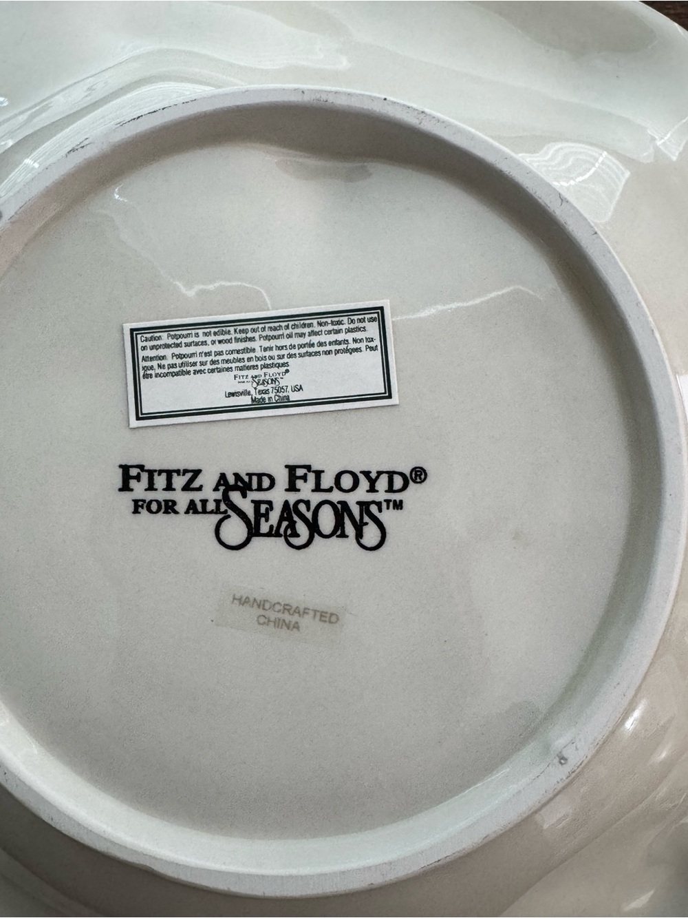 Vintage Fitz & Floyd 'For All Seasons' ceramic fruit-themed candy bowl. - Picture 2 of 2